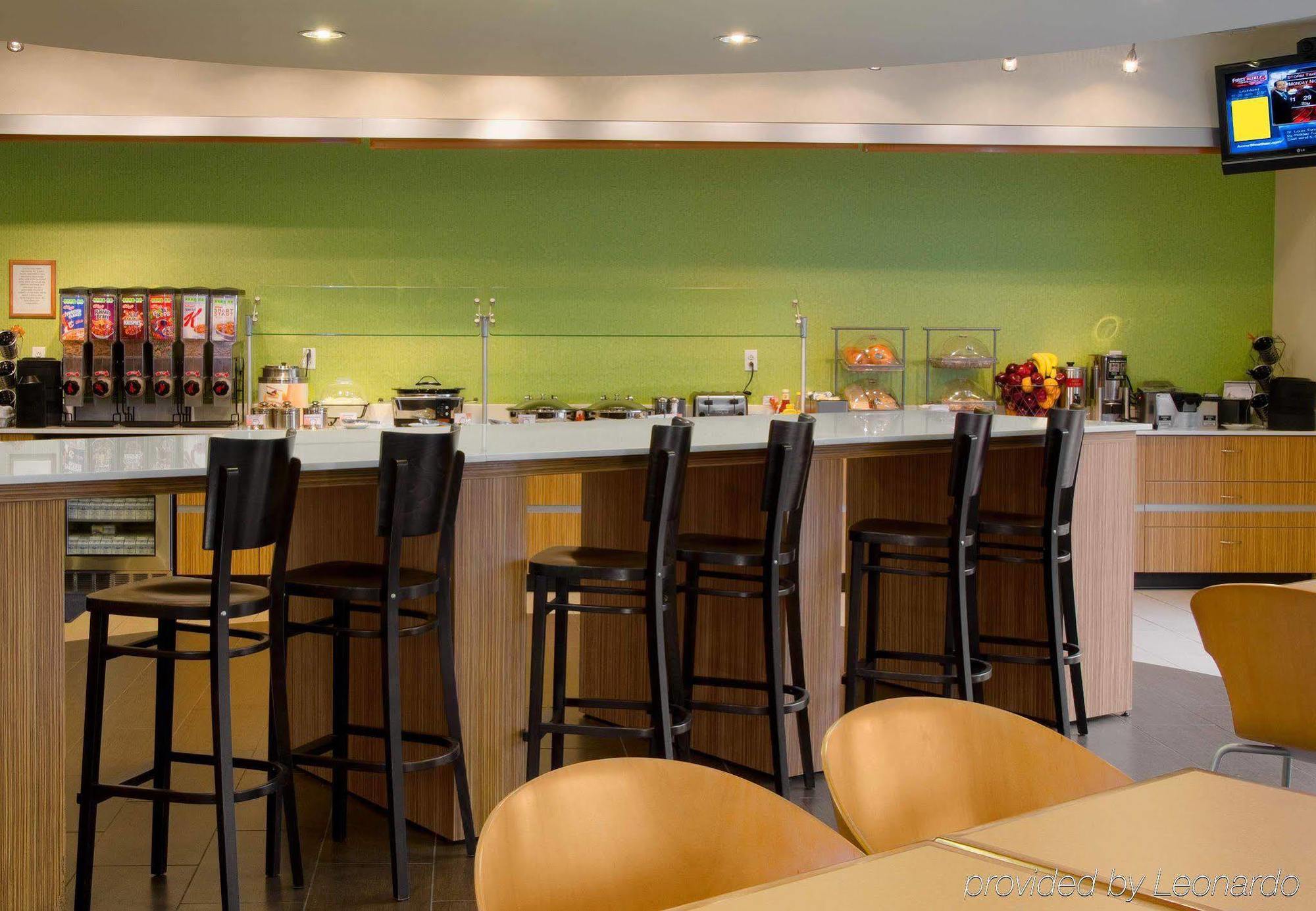 Springhill Suites St. Louis Brentwood Restaurant bilde